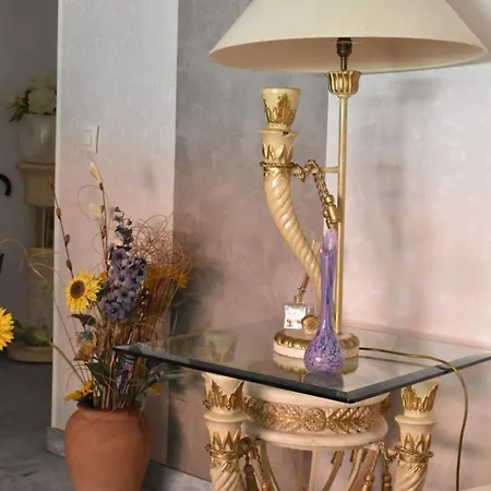 Le Cyrille Apartment